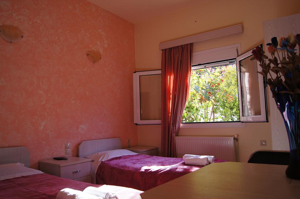 Ferienwohnung Filoxenia Choudetsi Exterior foto